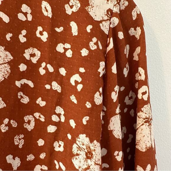 Everly Women’s Floral Bell Sleeve Tie Front Blouse Small - Picture 7 of 7